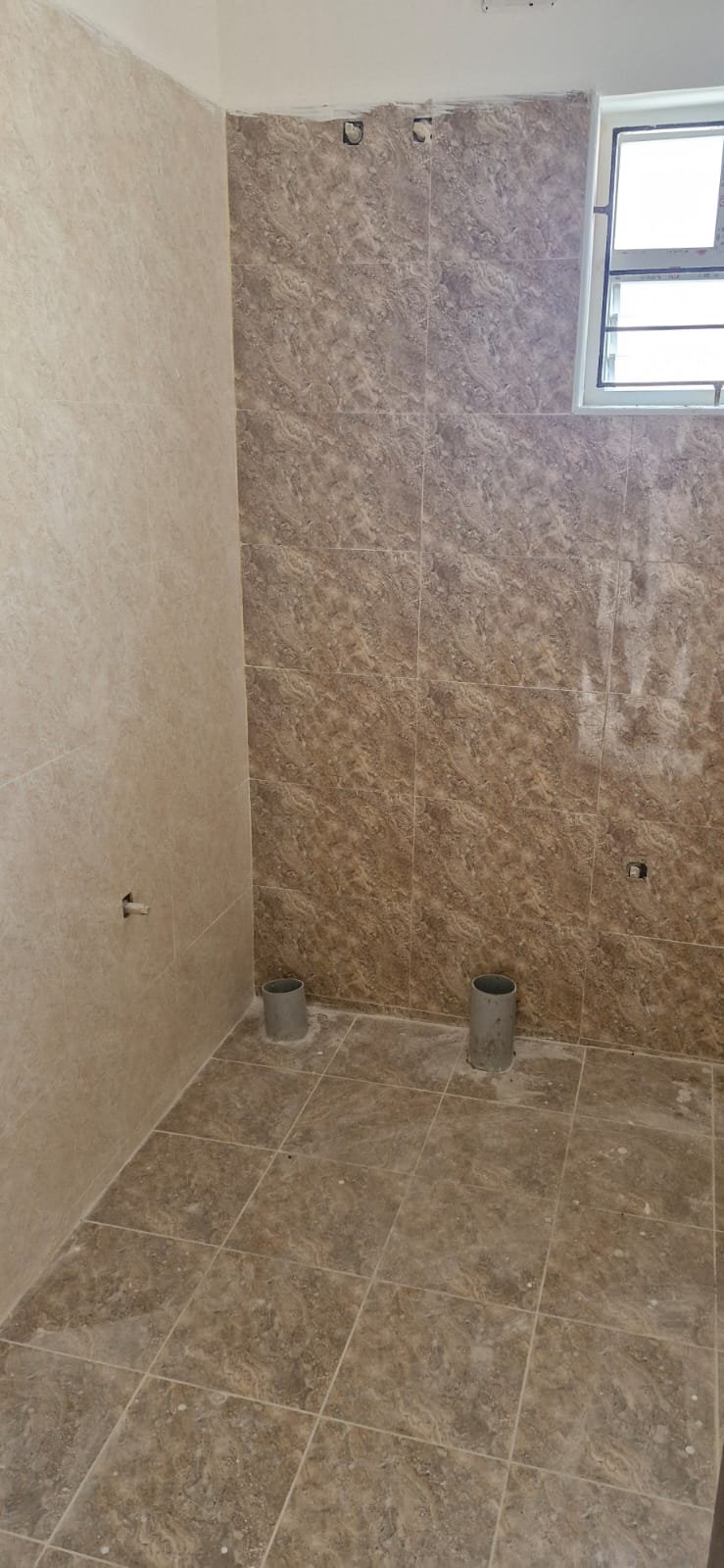 METRO MANOR — image 2